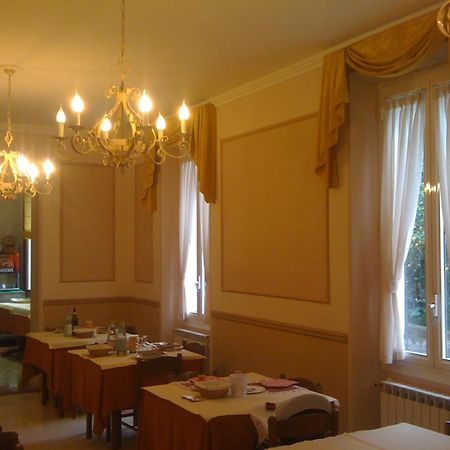 Hotel Villa Bianca Laigueglia Buitenkant foto