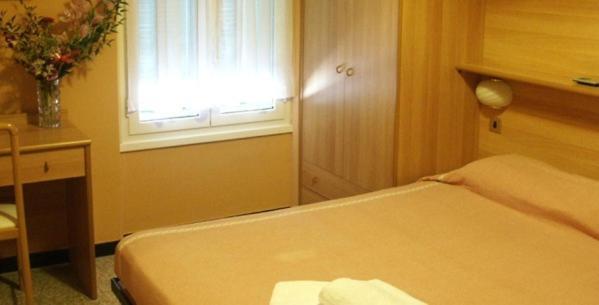 Hotel Villa Bianca Laigueglia Kamer foto