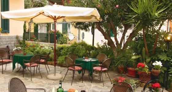 Hotel Villa Bianca Laigueglia Buitenkant foto